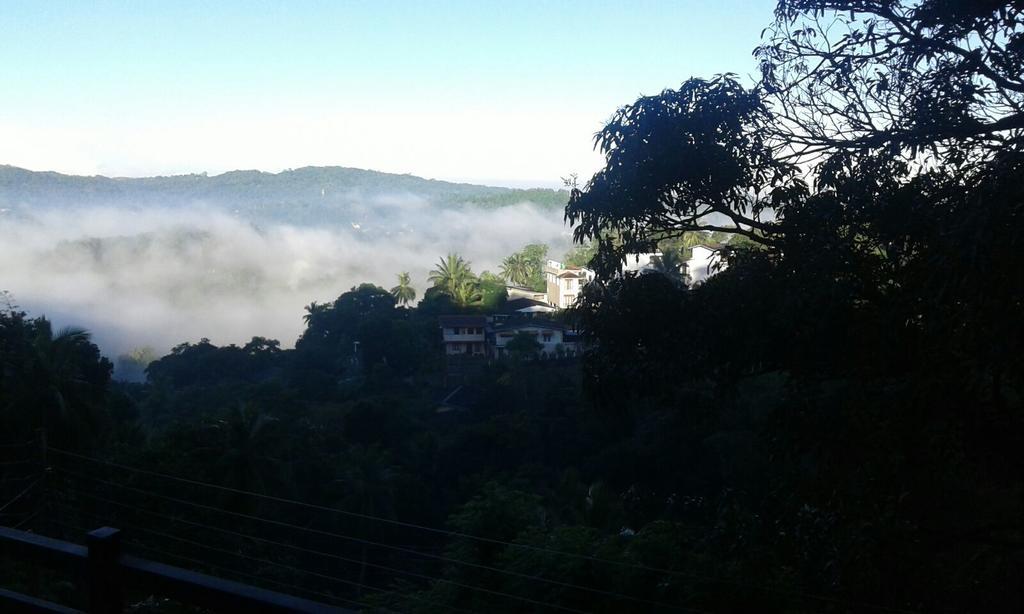 Kandy Hill Escape Bilik gambar