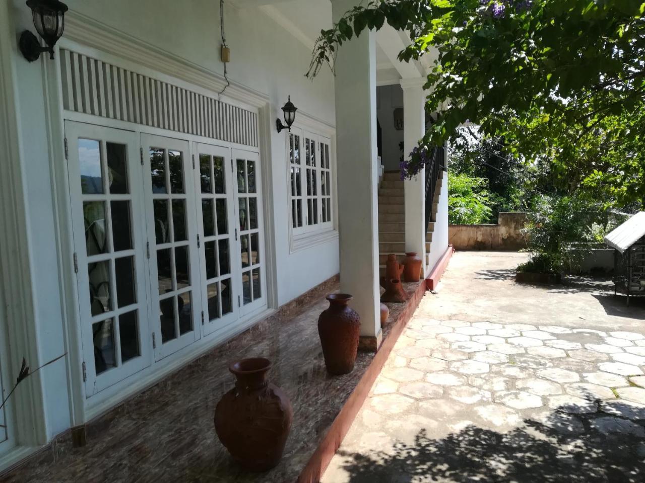 Kandy Hill Escape Luaran gambar