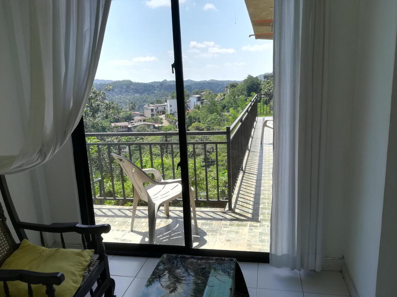 Kandy Hill Escape Luaran gambar